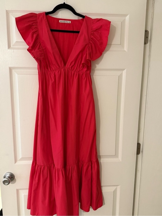 Abercrombie & Fitch Dresses & Skirts - Women’s pink Flutter Sleeve Midi Dress